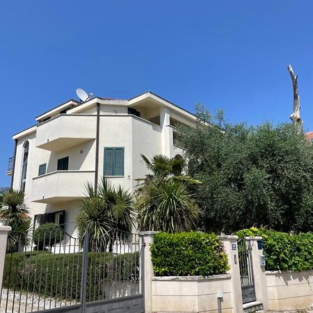 Seaside Apartments Kastela Bagian luar foto