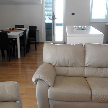 Seaside Apartments Kastela Bagian luar foto