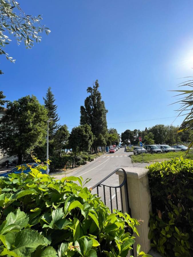 Seaside Apartments Kastela Bagian luar foto
